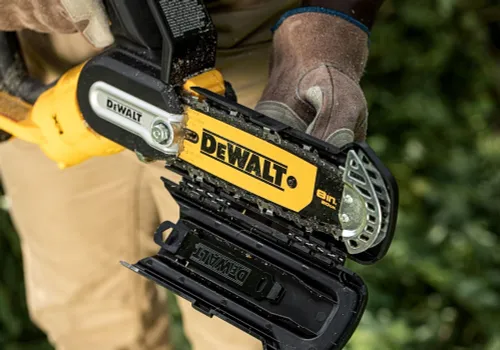 Piła akumulatorowa DEWALT DCMPS520N-XJ