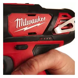 Milwaukee M12 Tornavida Matkabı BPD-0