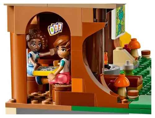 Конструктор LEGO Friends 42631 домик на дереве в кемпинге