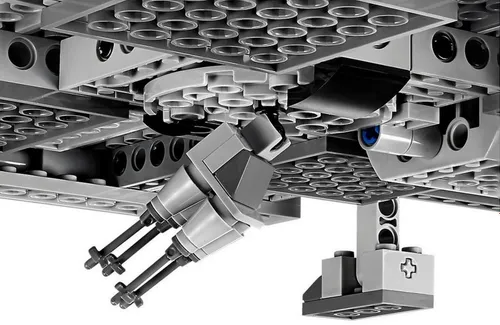LEGO Star Wars TM Sokół Millennium [oferta Outlet]