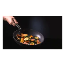 TESCOMA TitanPower 28 cm czarna - patelnia tytanowa nieprzywierająca