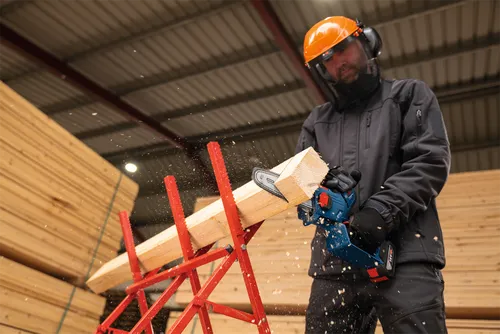 Pilarka łańcuchowa do gałęzi Bosch GKE 18V-20