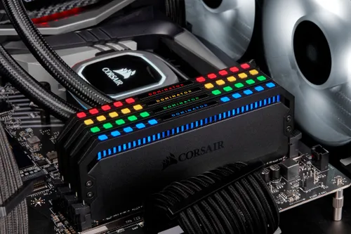 Pamięć Corsair Dominator Platinum RGB, DDR4, 64 GB, 3600MHz, CL16 (CMT64GX4M4Z3600C16)