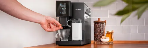 Ekspres CECOTEC Cremmaet Compactccino Connected Black