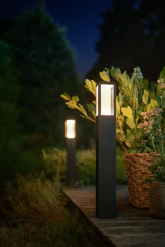 Zewnętrzna latarnia Philips Impress Outdoor Post Light Black 17432/30/P7