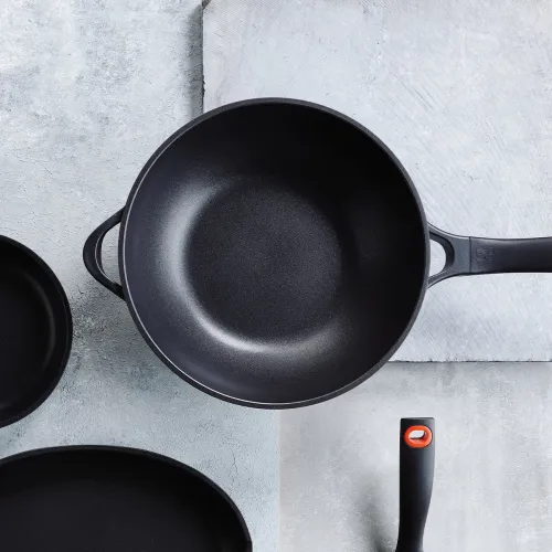 BEKA 30 cm - patelnia / wok nieprzywierający