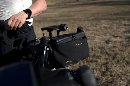 Torba na kierownicę APIDURA Expedition 2.0 Front Accessory Pack