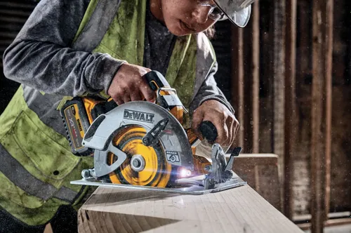 Pilarka tarczowa DeWalt DCS573NT