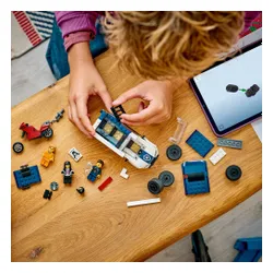 LEGO 60479 City Furgonetka policyjnego konwoju więziennego