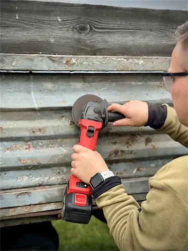 Szlifierka kątowa Yato YT-828294 1x4.0Ah