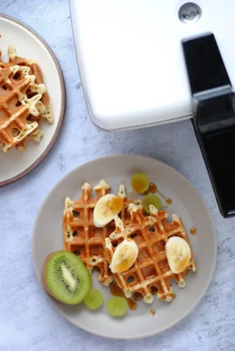 Gofrownica Dezal 301.7.1 N 1300W Czarny