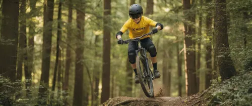 Kask XRIDER XRIH008M Inteligentny Czarny Miejski z lampką i kierunkowskazami (rozmiar M)
