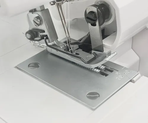 Maszyna do szycia Overlock MINERVA ML3314