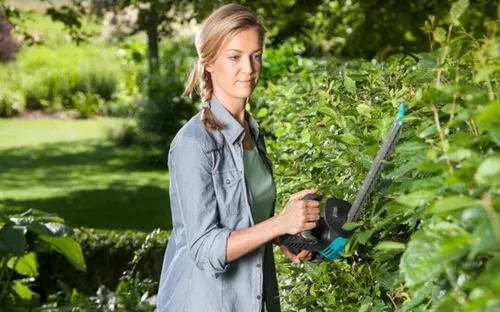 Mașină de tuns gard viu Gardena EasyCut 420/45