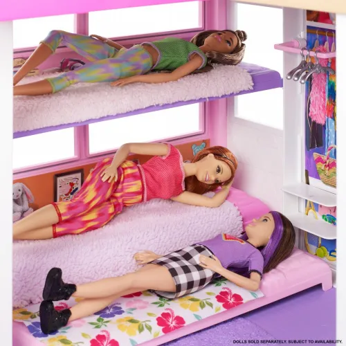 Barbie Deluxe Dollhouse