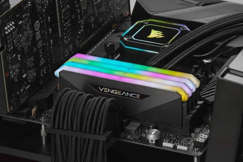 Pamięć Corsair Vengeance RGB RT, DDR4, 64 GB, 3600MHz, CL18 (CMN64GX4M2Z3600C18)