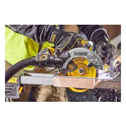 Pilarka tarczowa DeWalt DCS573NT