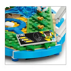LEGO Editions 43027 Vini Jr. Piłkarski Momenty, zestaw klocków