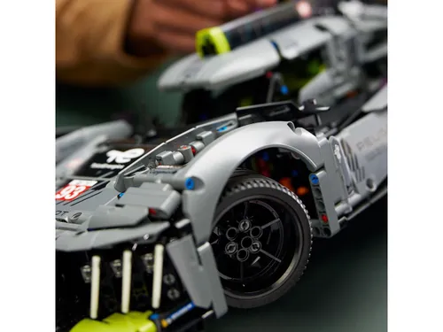 LEGO Technic 42156 PEUGEOT 9x8 24h Le Mans Hybrid Hypercar