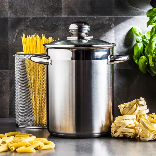 Garnek do gotowania makaronu stalowy z pokrywką i sitkiem SSW 4,1 l