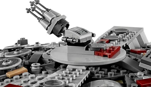 LEGO Star Wars TM Sokół Millennium [oferta Outlet]