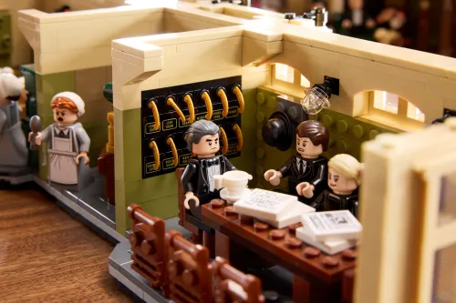 LEGO 21373 IDEAS Downton Abbey