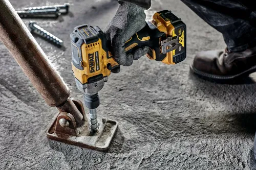 Ударный гайковерт DeWalt DCF891P2T