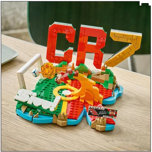 LEGO Editions 43012 Cristiano Ronaldo Piłkarski Mo, zestaw klocków