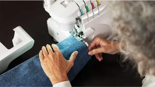 Maszyna do szycia Overlock CECOTEC Belle Couture Biały