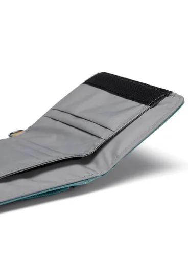 Portfel antykradzieżowy Pacsafe RFIDsafe Trifold Wallet - fresh mint