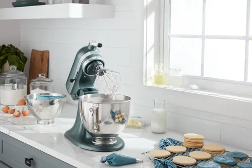 Планетарный робот KitchenAid 5KSM175PSEJP мощностью 300 Вт