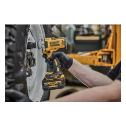 Ударный гайковерт DeWalt DCF891P2T