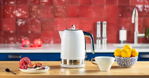 Чайник RUSSELL HOBBS 24360-70 Inspire White