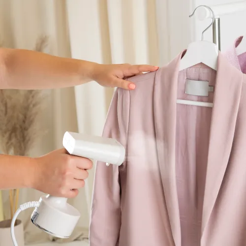 Parownica do ubrań Raven EPA002B 1600W 25g/min