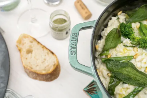 STAUB La Cocotte 2,6 l - garnek żeliwny z pokrywką