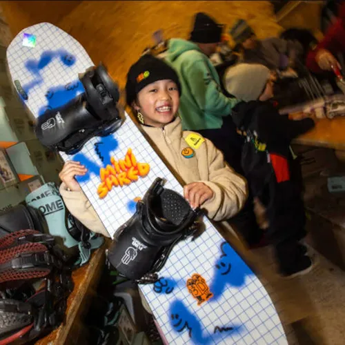 Deska snowboardowa Bataleon Minishred 2025