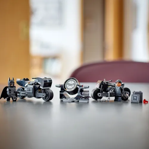 LEGO DC Motocyklowy pościg Batmana i Seliny Kyle 76179
