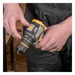 Wiertarko-wkrętarka udarowa BESTEN BE0002886 16,8V 50 Nm bezszczotkowa 2x 2.0Ah zestaw 70 akcesoriów