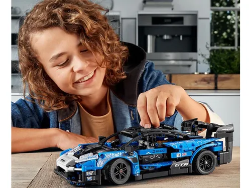 LEGO Technic 42123 McLaren Senna GTR