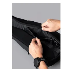 Plecak na jedno ramię Alpaka Metro Crossbody Right Shoulder - black