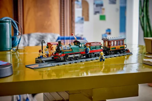 LEGO City 60511 Retro pociąg z lokomotywą parową, zestaw klocków 7+