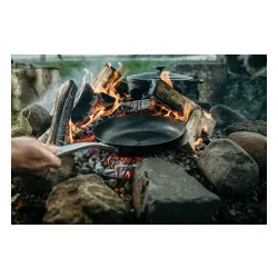 SKOTTSBERG Cast Iron 24 cm - patelnia żeliwna na ognisko nieprzywierająca