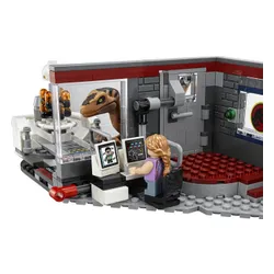 Конструктор Lego Jurassic World погоня за хищниками (75932)