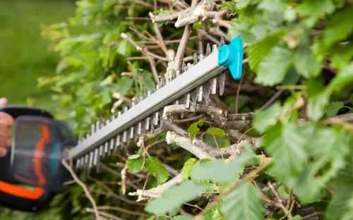 Nożyce do żywopłotu GARDENA PowerCut 9835-20 elektryczne
