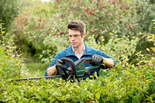 Триммер для живой изгороди Bosch UniversalHedgeCut 18V-50