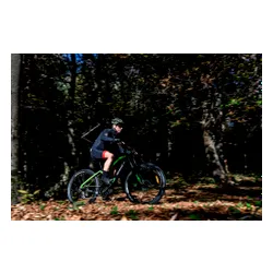 Kask rowerowy URBAN PRIME UP-HLM-EBK-BB Czarno-niebieski MTB (rozmiar L) + Magnetyczne okulary przeciwsłoneczne