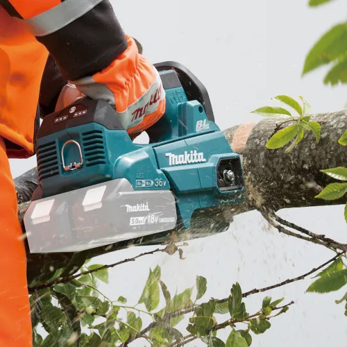 Motoferastrău Makita DUC306ZB