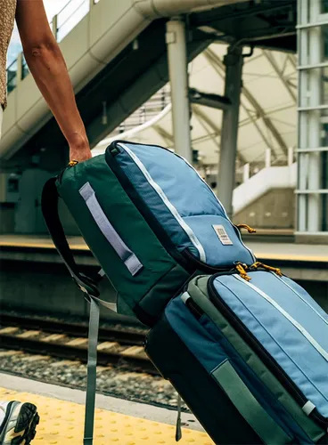 Plecak podróżny Topo Designs Global Travel Backpack - navy / sahara