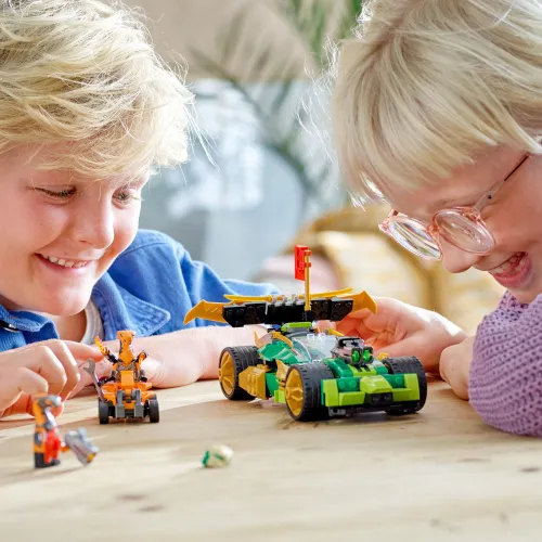 LEGO 71763 NINJAGO Samochód wyścigowy Lloyda EVO
