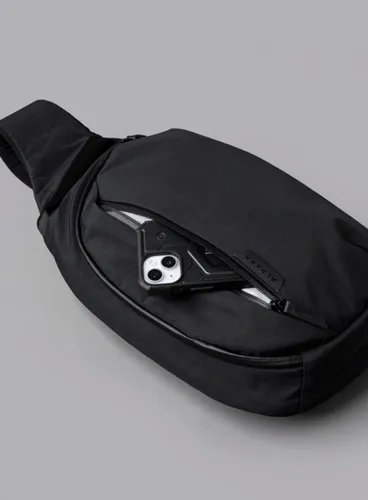 Plecak na jedno ramię Alpaka Metro Crossbody Right Shoulder - black